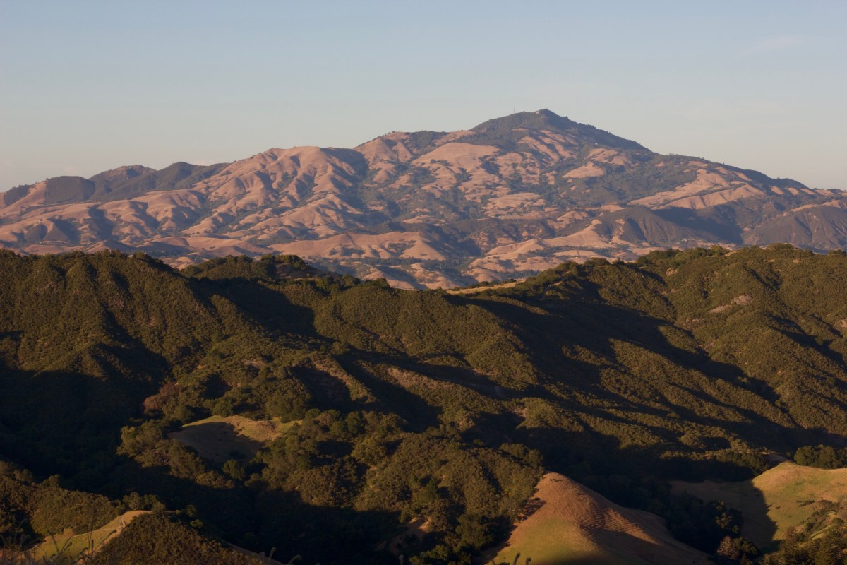 Rocky Ridge sunset hike in Las Trampas Regional&nbsp;Wilderness
